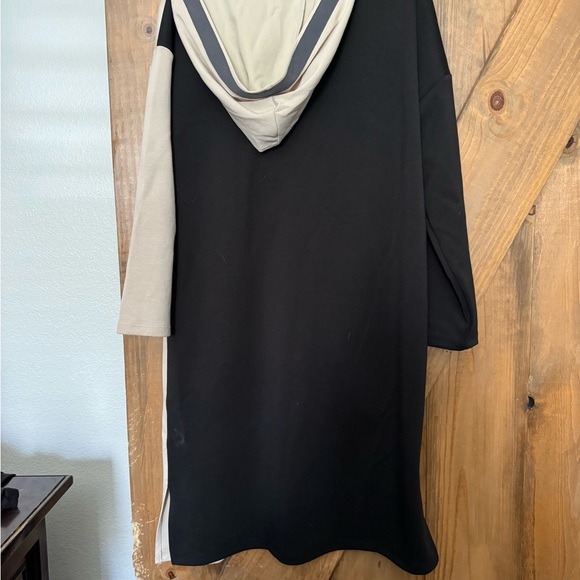 Hoodie dress - Picture 2 of 6